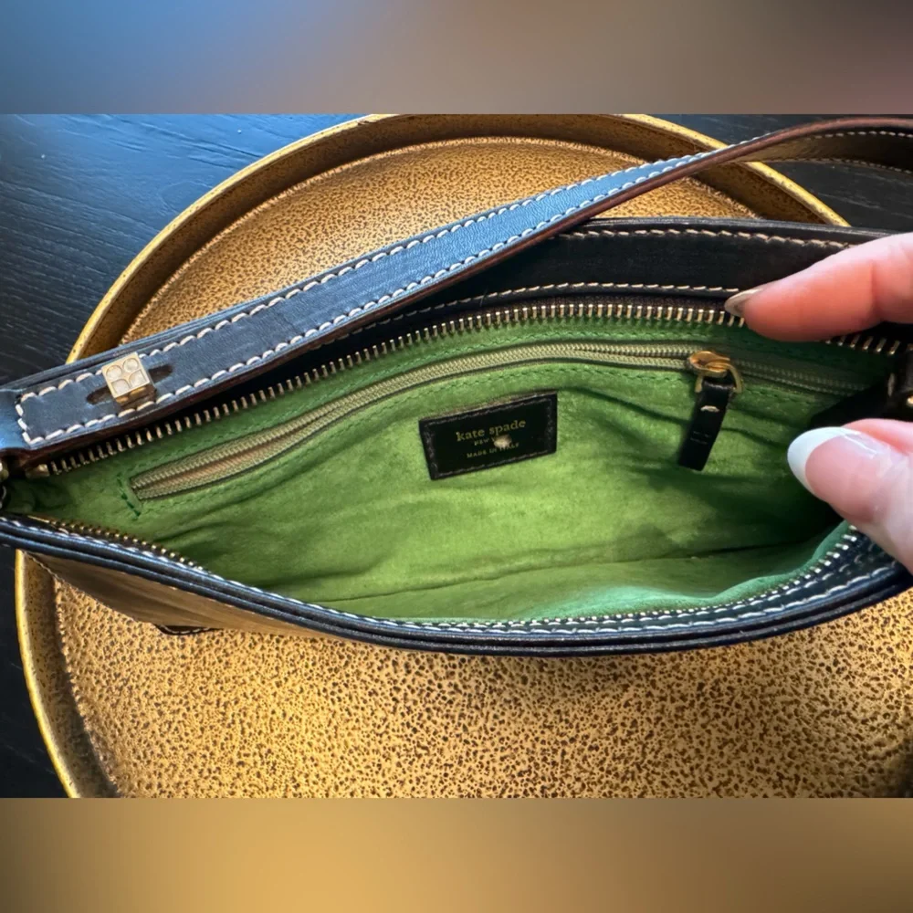 Kate Spade black leather slim shoulder bag - Picture 2 of 3